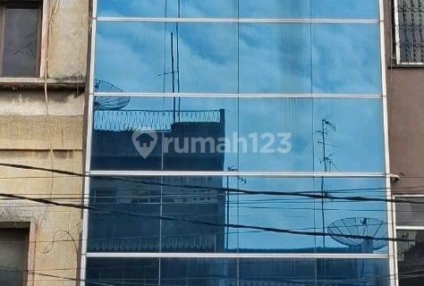 For Lease To Bank, 4-Level Shophouse Ready for Use on Jalan Asia, Ready to Use. 1