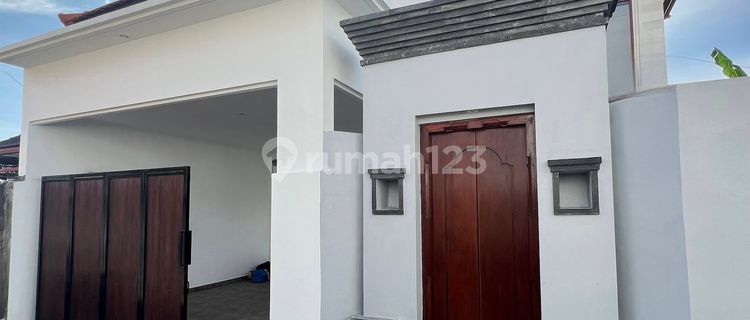 Villa Semi Furnished Area Prime Sanur. Rumah Bersih Dan Nyaman. 1
