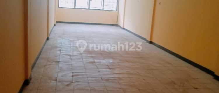 Shop House on Jl Basuki Rahmat, East Jakarta 1