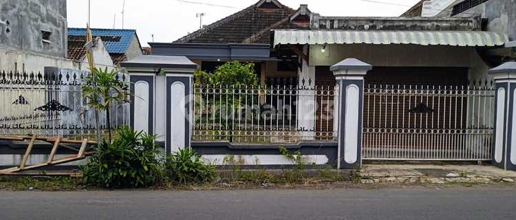 House for Sale, Urip Sumoharjo Street-Tulungagung 1