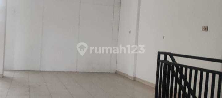 For Rent: Attached Shop House in Karang Tengah, 4x15, 3 Floors 1