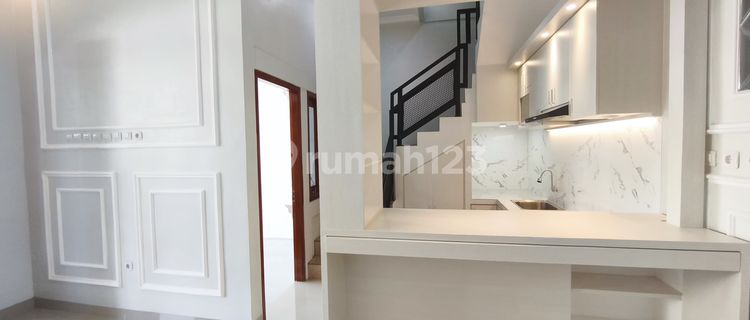 Rumah 2.lantai Lokasi Strategis Di Purbayan Gentan Solo 1