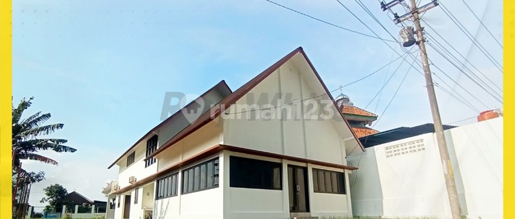 Disewakan Rumah Bagus Di Jebres Solo Tanah Luas Bisa Untuk Gudang 1