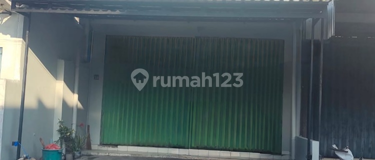 For Rent: Strategic 3-Story Shop House on Jl. Perum Dalung 1