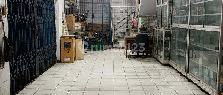 For Sale: Boarding Houses in West Peta, Still 80% Occupied, Jkt Bar 1