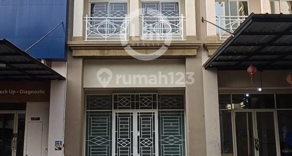 For Rent 2-Storey Shop House Just Steps Away from Mall and Culinary Center in Galaxy Bekasi 1