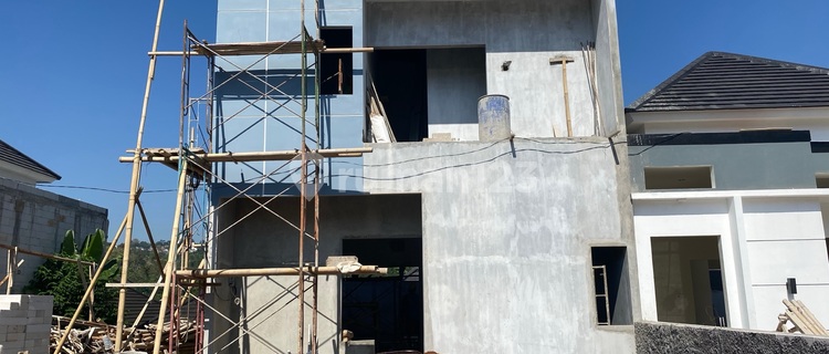 Rumah Mewah 2 Lantai Ngaliyan. Bisa Kpr. 1
