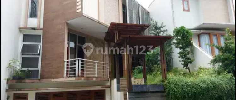 Quick Sale of Ready-to-Live Townhouse in Lebak Bulus 1