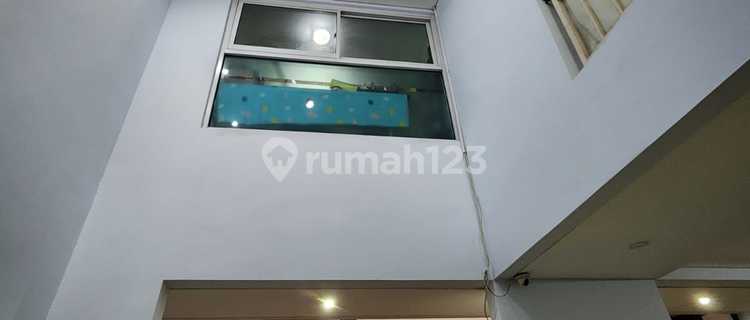 Modern 2-Story Garden Shm 1