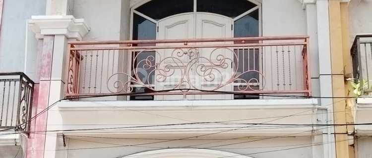 Ruko Murah Strategis di Pinggir Jalan Raya Tidak Banjir 1