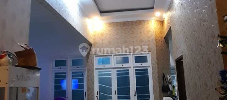 Rumah Bagus Siap Huni Dengan Kolam Renang Pribadi Di Plamongan 1