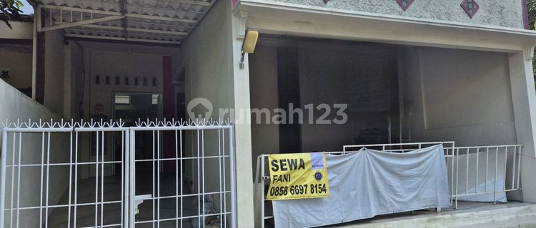 For sale 2-story boarding house with 9 rooms. Very strategic location, ready to occupy. 1