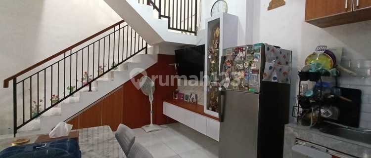 Dijual Rumah Cantik Dan Strategis Duta Bintaro 1