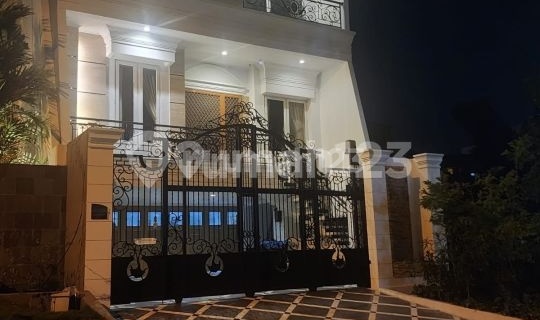 FOR SALE: CLUSTER LAYAR PERMAI PIK1 HOUSE, 8X30 SIZE, SEMI-FURNISHED. 1