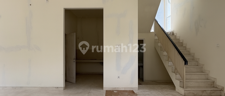 Rumah On Progess 15X25 Crown Golf Pik 4+2Kt SHM 1