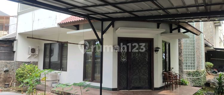 Hoek 2-Story House in Jelambar Complex, Size 30x11 1