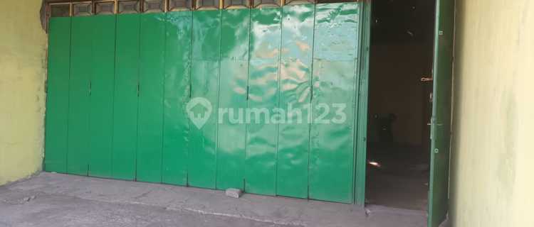 Shop House on the Solo-Purwodadi Outskirts, Easily Seen and Accessed 1