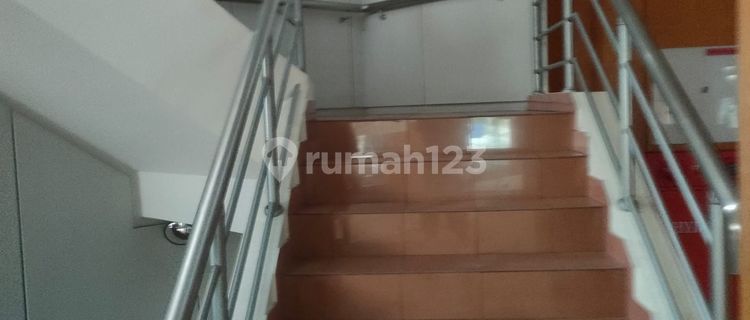 Super Strategic Shop House in the Center of Denpasar City 1