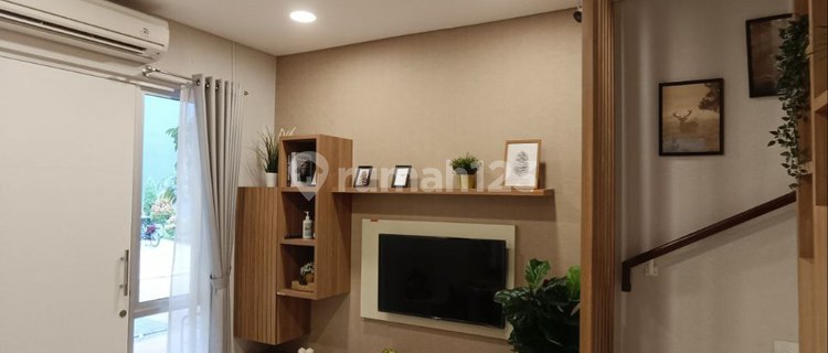 Rumah Stylish! 2 Lantai Full Furnish di Cluster Zuma 1