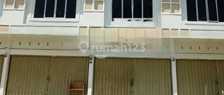 TWO-AND-A-HALF-STORY SHOPHOUSE AROUND KUALU TARAI (SUKA KARYA STREET) 1