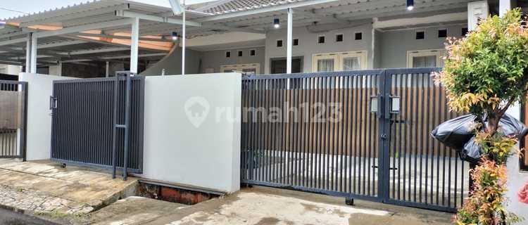 For Sale / Quick Sale Boarding House with 100% Occupancy Business in Griya Loka, BSD City, Serpong, South Tangerang, Banten 1