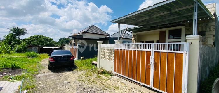 House in Tabanan City Area Near Shopping Center 1