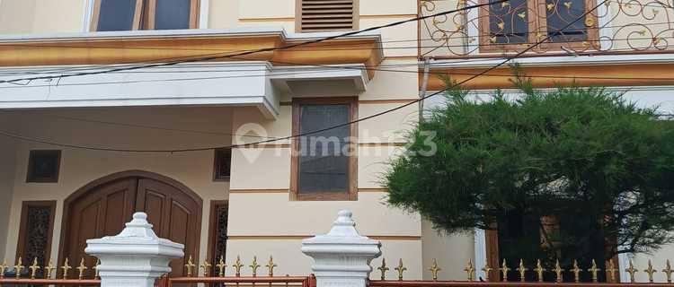 Passive Income 11-Bedroom Boarding House in a Strategic Location at Perumnas 1, Kayu Ringin, South Bekasi 1