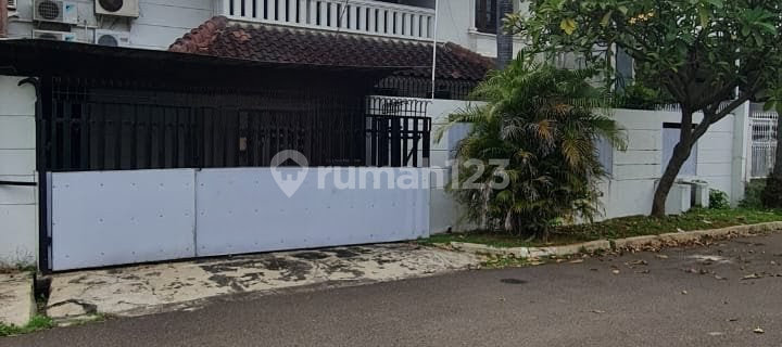 Two-Story House in a Quiet, Flood-Free Environment in Pulomas S9292 1