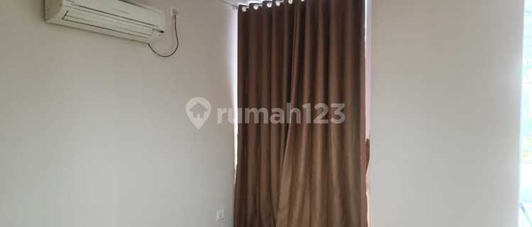 Disewa Rumah Berlokasi Strategis Dengan Akses Mudah di Cluster La Seine JGC 1