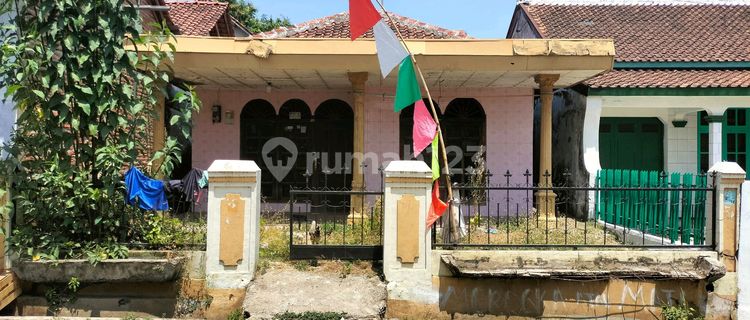 Strategic Home for Residence or Business 1