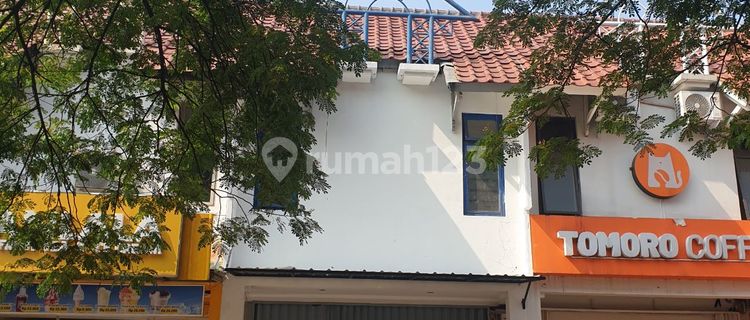 FOR RENT: STRATEGIC 5X17m² SHOPHOUSE IN KEMANG PRATAMA 1