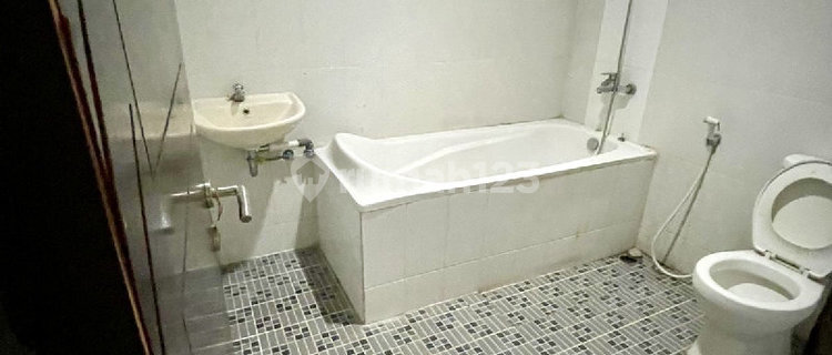 SEWA RUMAH DI ELYSIUM GARDEN LIPPO CIKARANG 4br SEMI FURNISHED 1