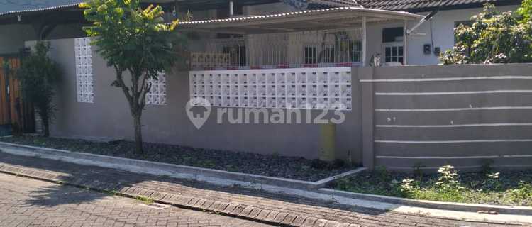 For Sale, Ready-to-Occupy House in Pbi Araya Malang 1