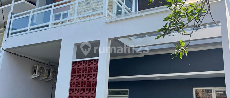 Active Boarding House Near Campus in Malang City 1