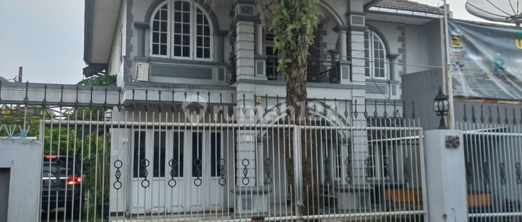 Rumah Mewah ,asri Muat 12 Mobil Jakarta Barat  1