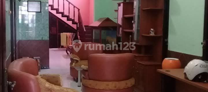 For Sale 1.5-Story House + Shop – Prime Location in the Center of Banyuwangi City 1