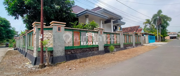For Sale Modern Stylish Elite House in the Center of Banyuwangi City 1