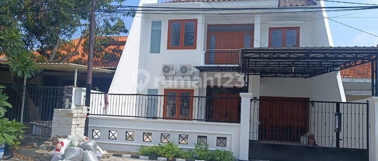 For Rent Nice 2-Story House Ready to Occupy in Dukuh Kupang Timur 1