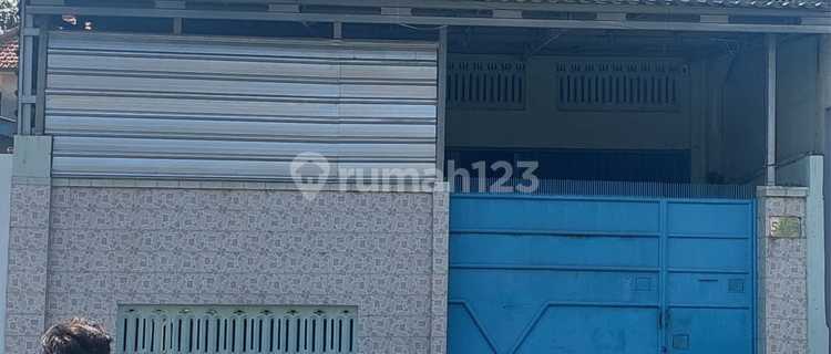 3-Storey Building with Rooftop Suitable for Business/Office, Parking for 6 Cars 1