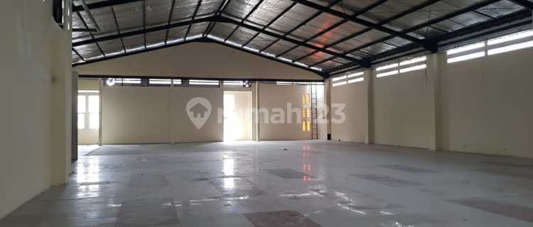 Ruang Usaha di Jalan Raya Srondol, Setiabudi 1