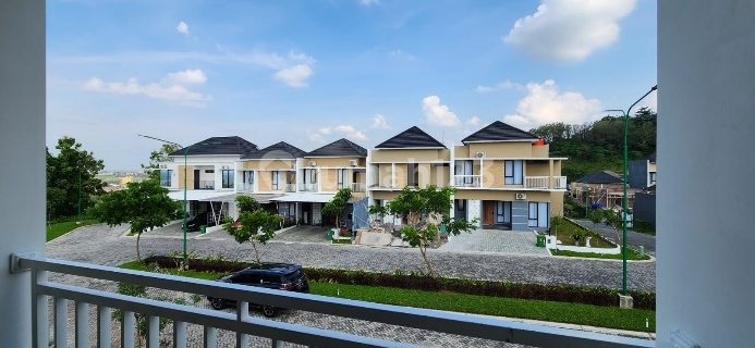 Rumah Dengan Rooftop SHM di Pandanaran Hills Dekat UNDIP Semarang 1