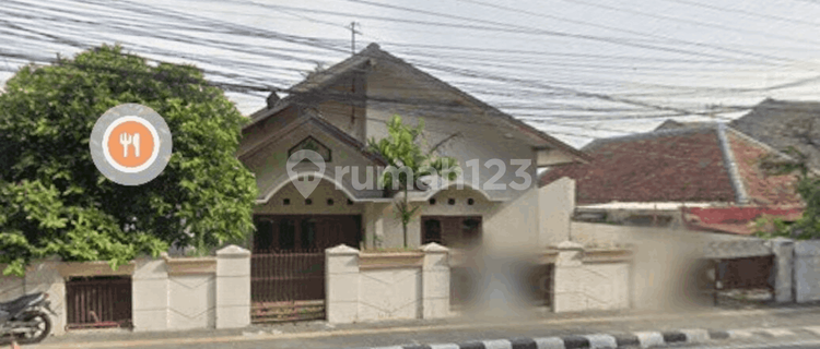 Ready-to-Live House on Tentara Pelajar Main Road, Semarang 1