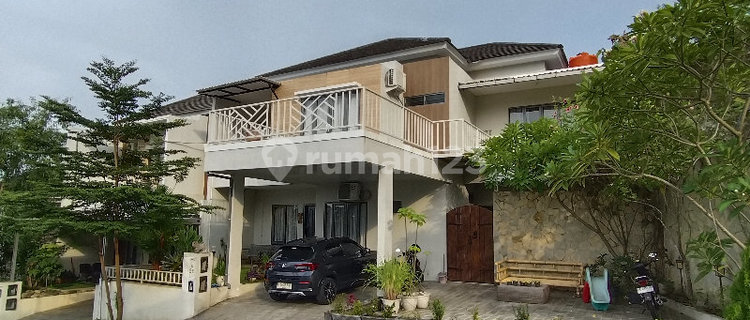 Luxurious Freehold House with Rooftop in Pandanaran Hills Semarang 1