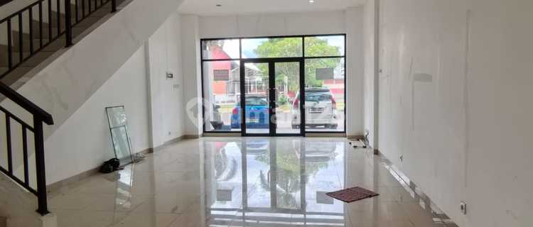 For Rent, Golf Boulevard Shop House in Modernland, Ready to Use and Premium Location. 1