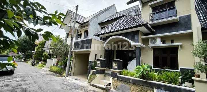 Rice Field View House with Balinese Nuance, Strategically Located on Jl Gito Gati 1