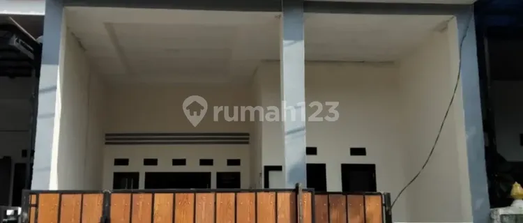 QUICK SALE, STRATEGIC LOCATION, Nice House in Harapan Indah, Bekasi 1