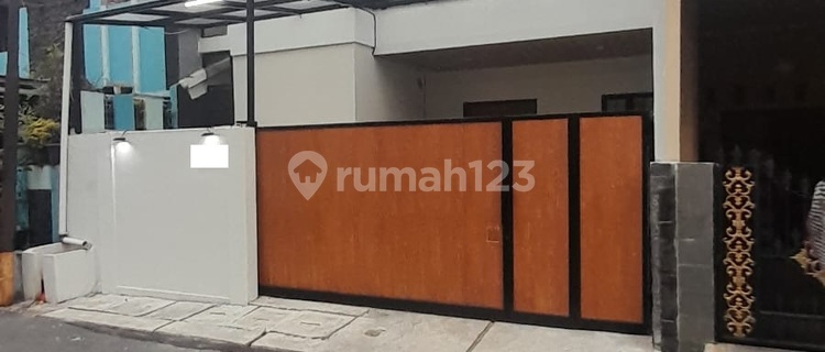 For Sale: Nice House with SHM in East Bekasi, Zamrud 1