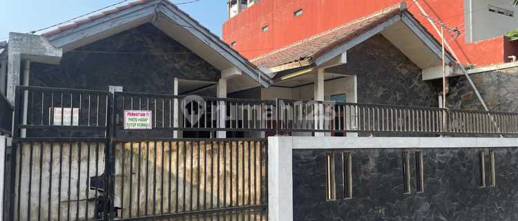 Kost on Caringin Street Edge, SHM, 7 Rooms, Land Area 250m² 1