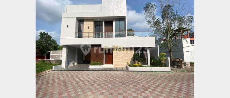 Rumah Modern 2 Lantai Furnish Dekat Uny Wates 1