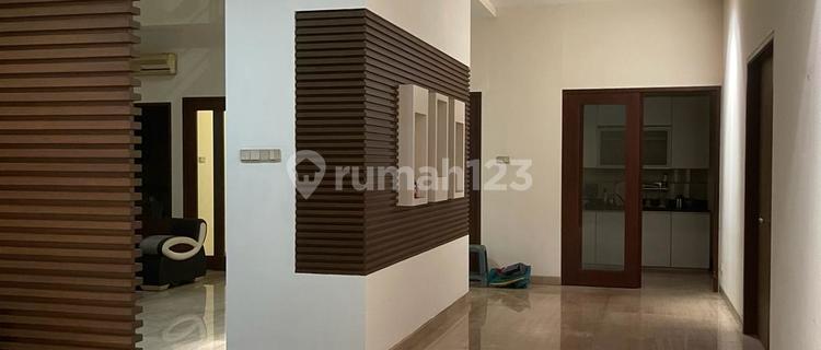 Very nice and well-maintained house in Pluit Karang Manis, North Jakarta, strategic location. 1